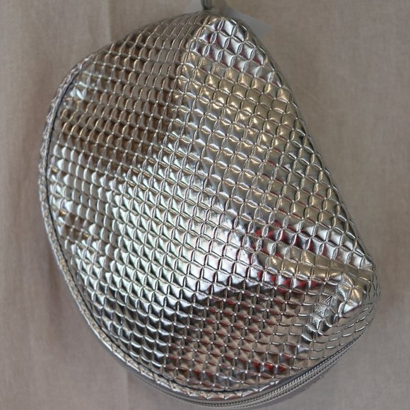 Nordstrom Silver Metallic Makeup Cosmetic Bag Compact Travel Organizer Chic Case - Picture 3 of 8